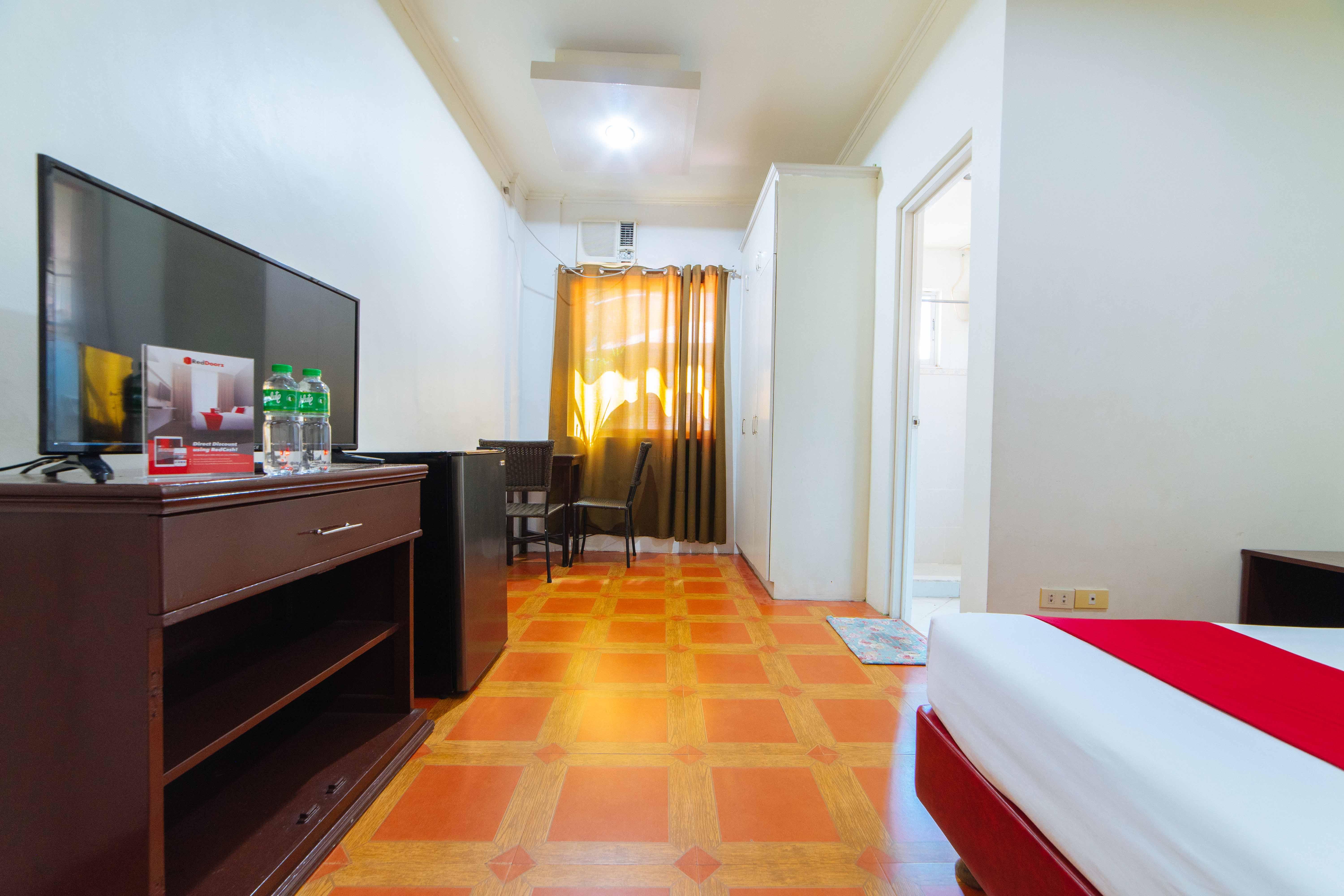 เรดดอร์ซ เนียร์ วอล์คกิ้งสตรีท อังเคเลสซิตี้ Hotel อังเฮเลส ภายนอก รูปภาพ