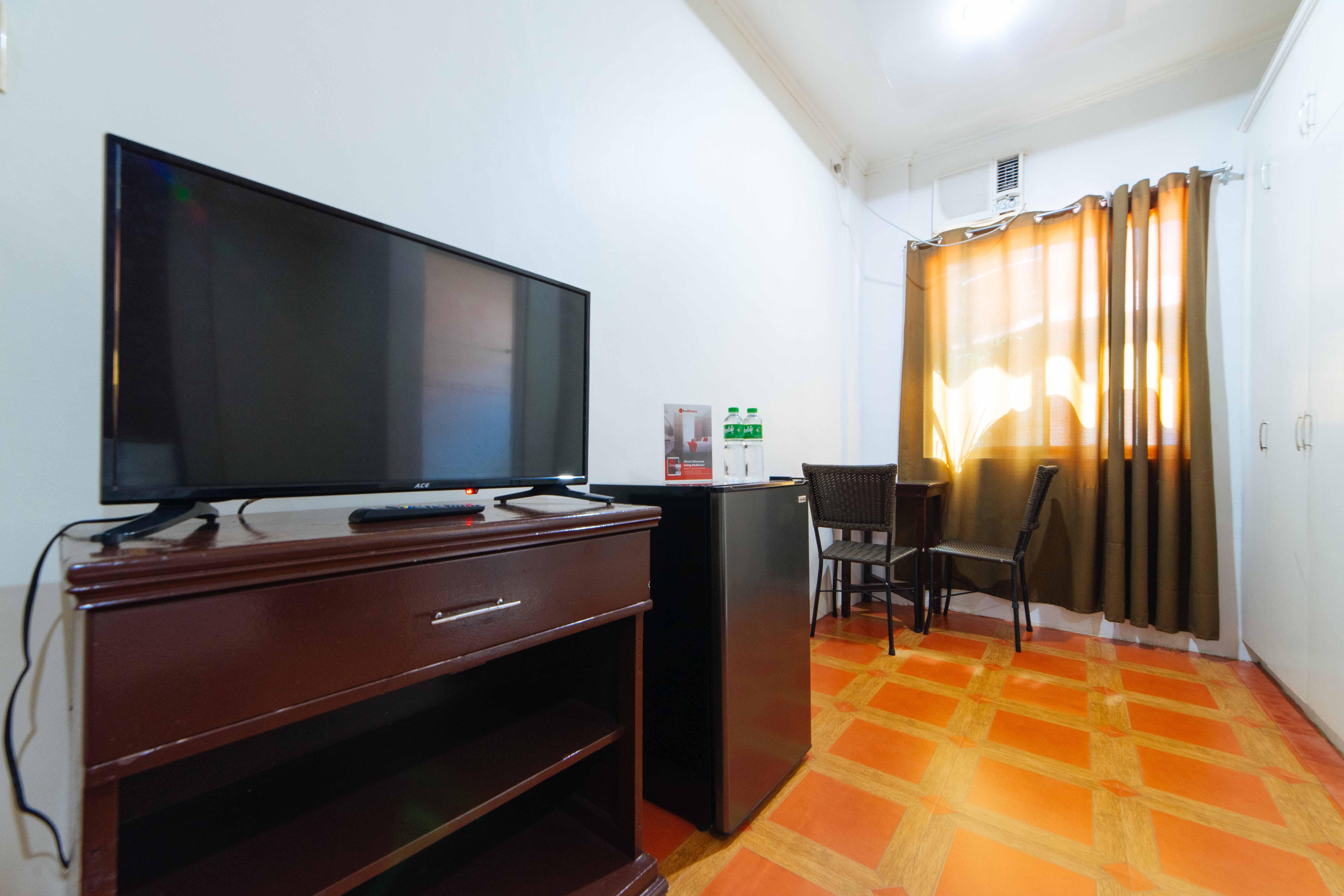 เรดดอร์ซ เนียร์ วอล์คกิ้งสตรีท อังเคเลสซิตี้ Hotel อังเฮเลส ภายนอก รูปภาพ