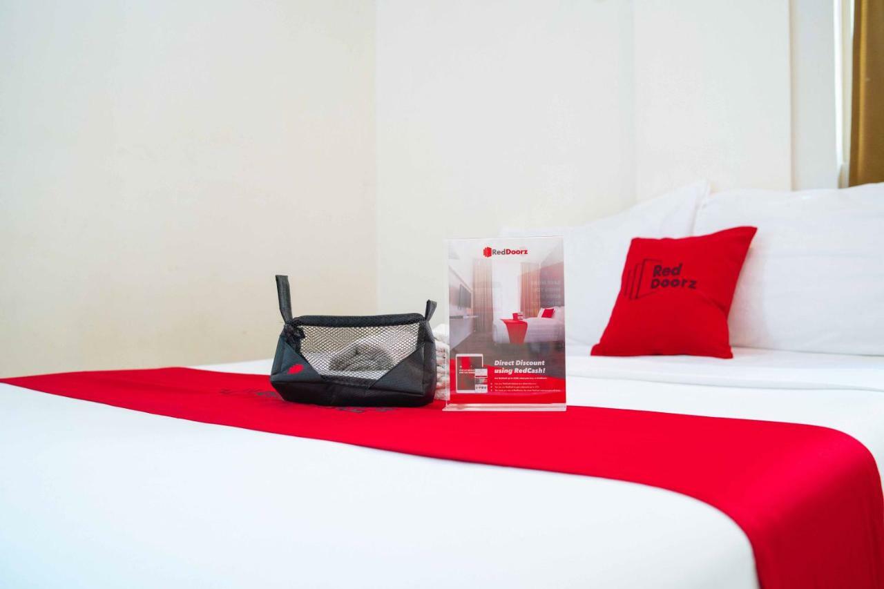 เรดดอร์ซ เนียร์ วอล์คกิ้งสตรีท อังเคเลสซิตี้ Hotel อังเฮเลส ภายนอก รูปภาพ